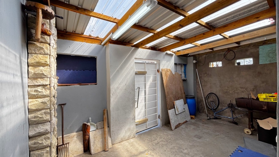 3 Bedroom Property for Sale in Rocklands Western Cape